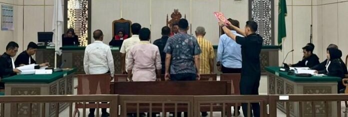 Bupati Aceh Barat Ungkap Penyebab Manajemen RSUD Cut Nyak Dhien Terkendala oleh Oknum Dewan Pengawas Bupati Aceh Barat Ungkap Penyebab Manajemen RSUD Cut Nyak Dhien Terkendala oleh Oknum Dewan Pengawas